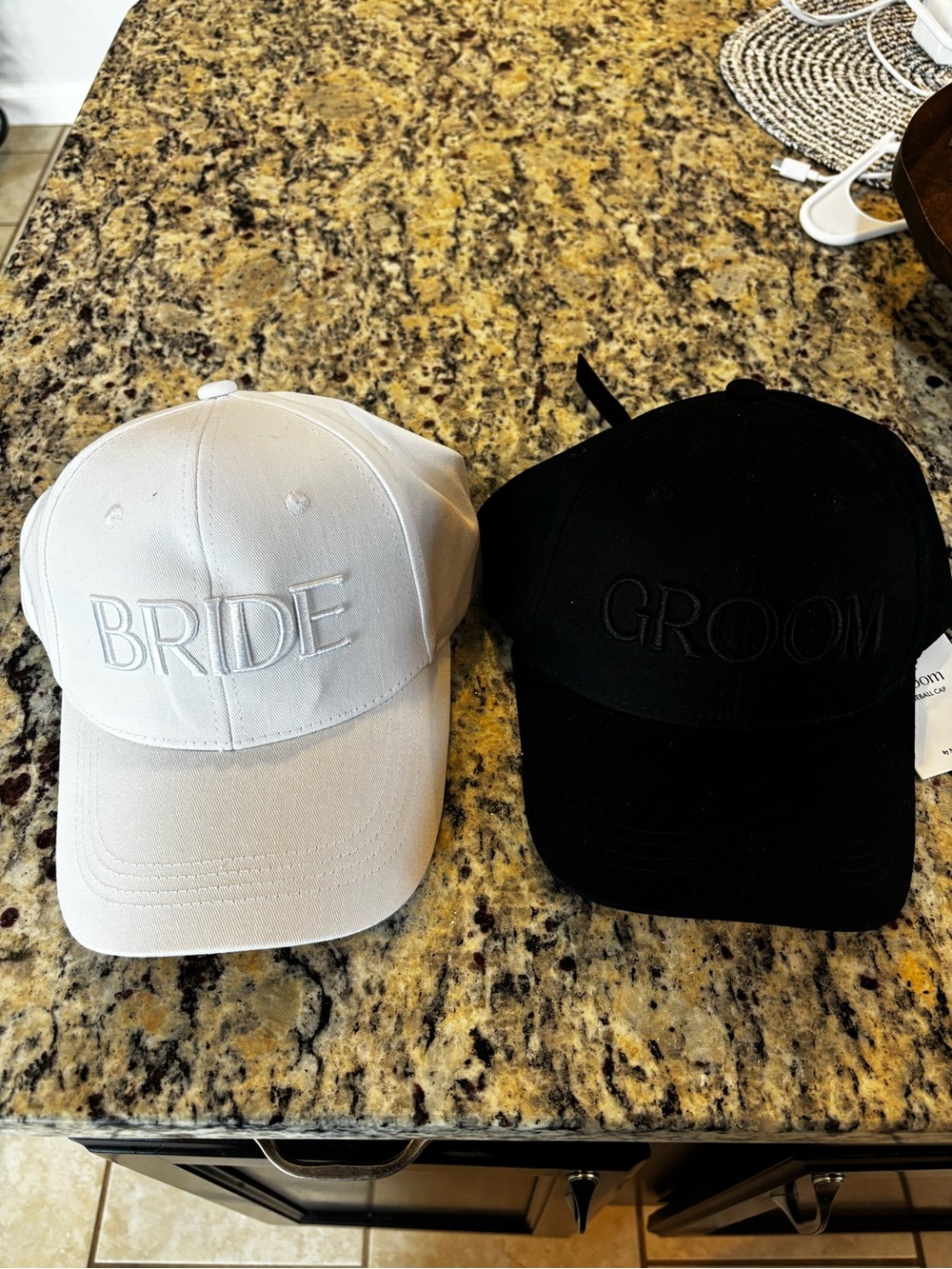 NWT Bride & Groom Baseball Cap Set